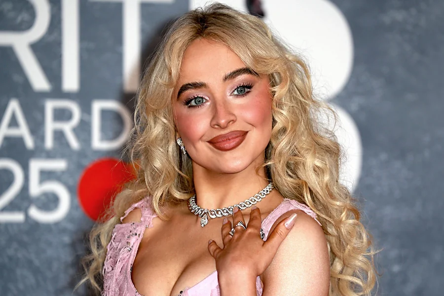 Sabrina Carpenter Height and Weight and How She Maintains Her Incredible Shape Sabrina Carpenter