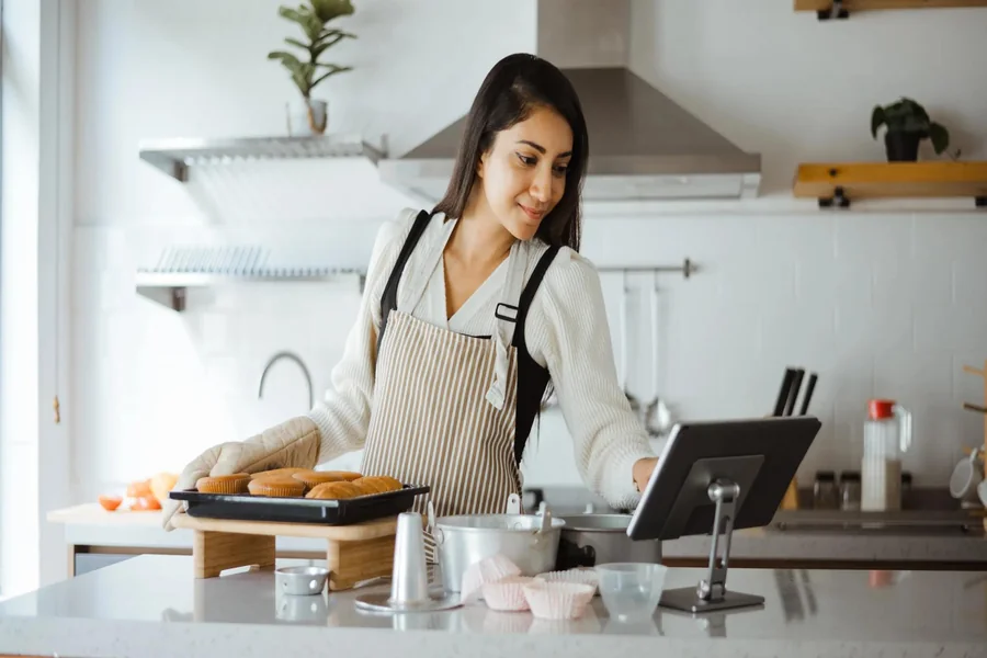 The Side Hustle Economy Freeing Up Capital to Invest in Your Passion Project