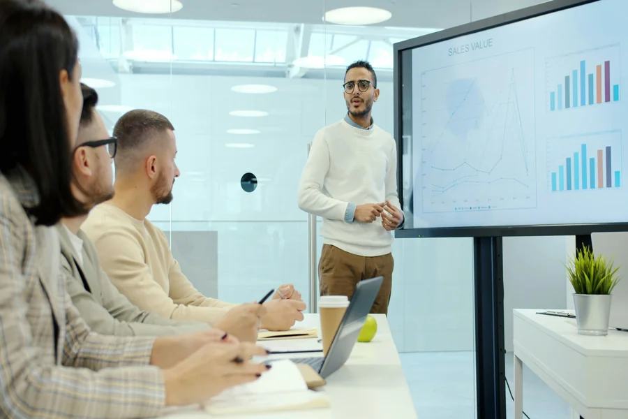 Top 5 Data Analytics Courses Worth Taking Before Applying for an Analyst Role Statistics and business analysis courses