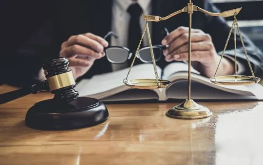 When Should California Employers Hire a Defense Attorney